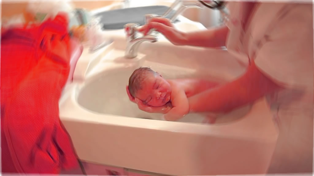 Cuidados para el baño de un recién nacido los mejores tips