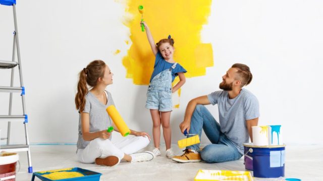 Cómo pintar las paredes de tu hogar con pintura satinada