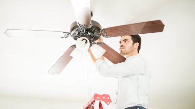Como instalar un ventilador de techo en exteriores e interiores
