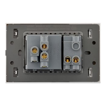 Placa 1 Apagador Sencillo 1 Contacto Lucek Flat Plata