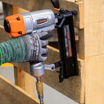 Clavadora Profesional Truper Neumática Calibre 18