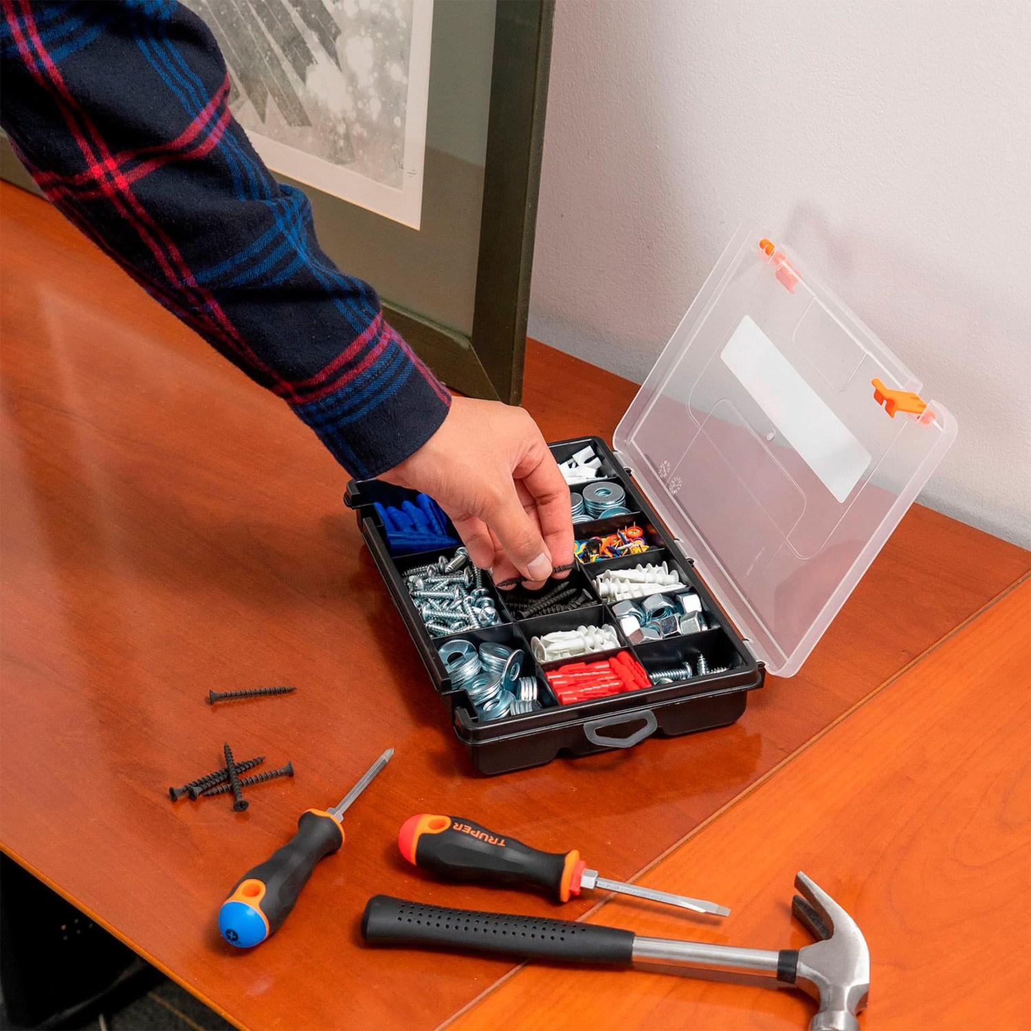 Organizador Truper 11 pulg con 15 Compartimentos